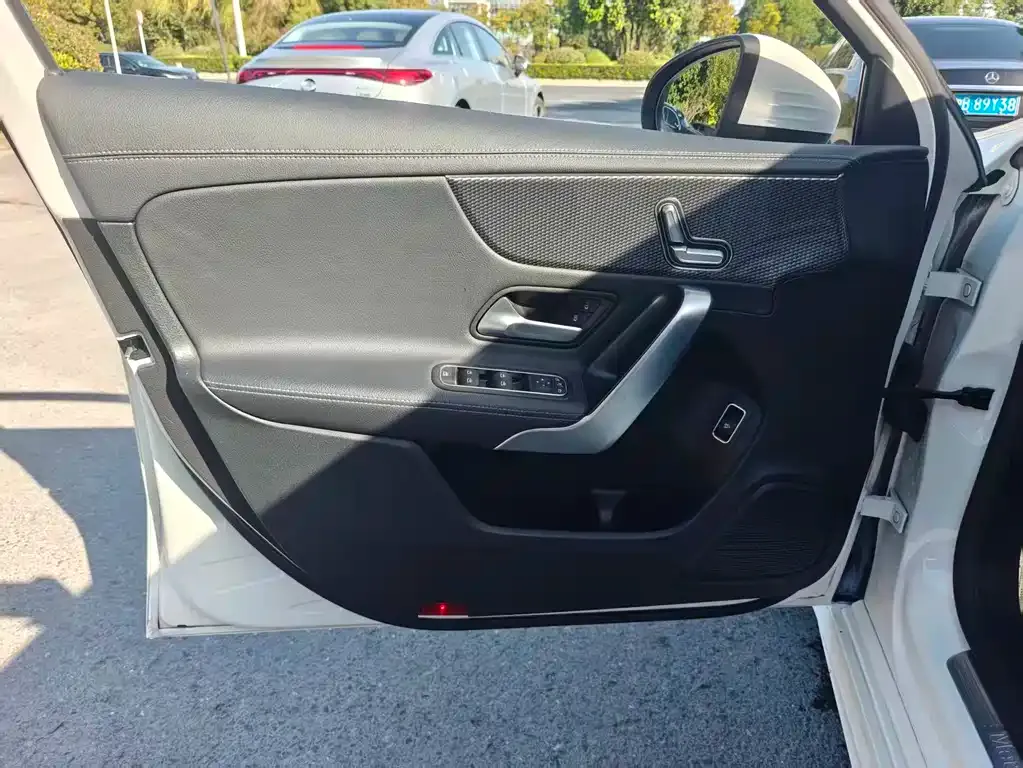 Mercedes-Benz A-Class 2022 из CN, фото 9