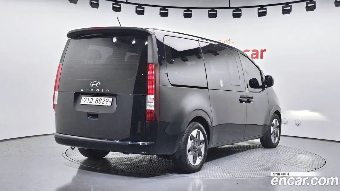 Hyundai Staria 2022 из KR, фото 2
