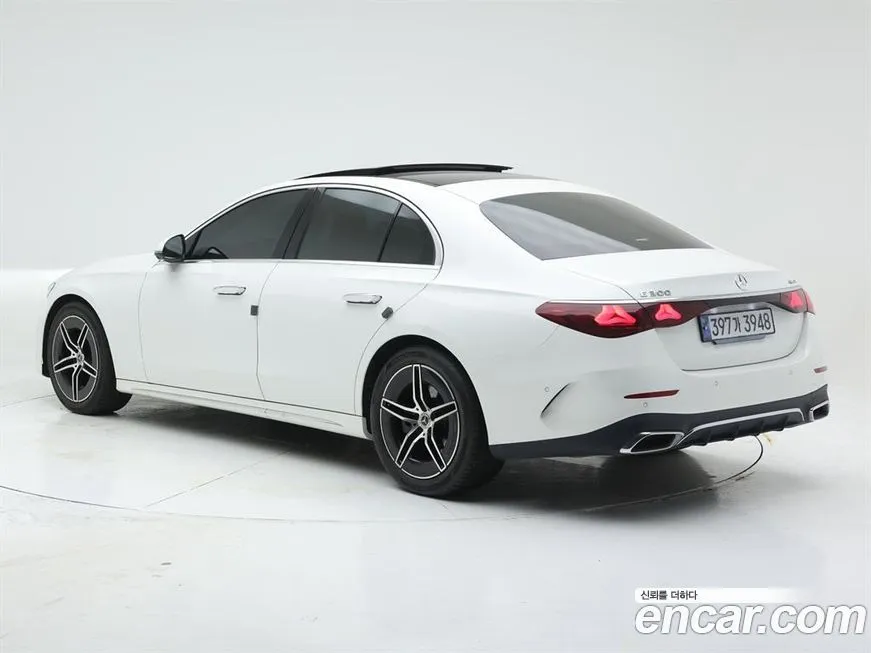 Mercedes-Benz E-Class 2024 из KR, фото 4