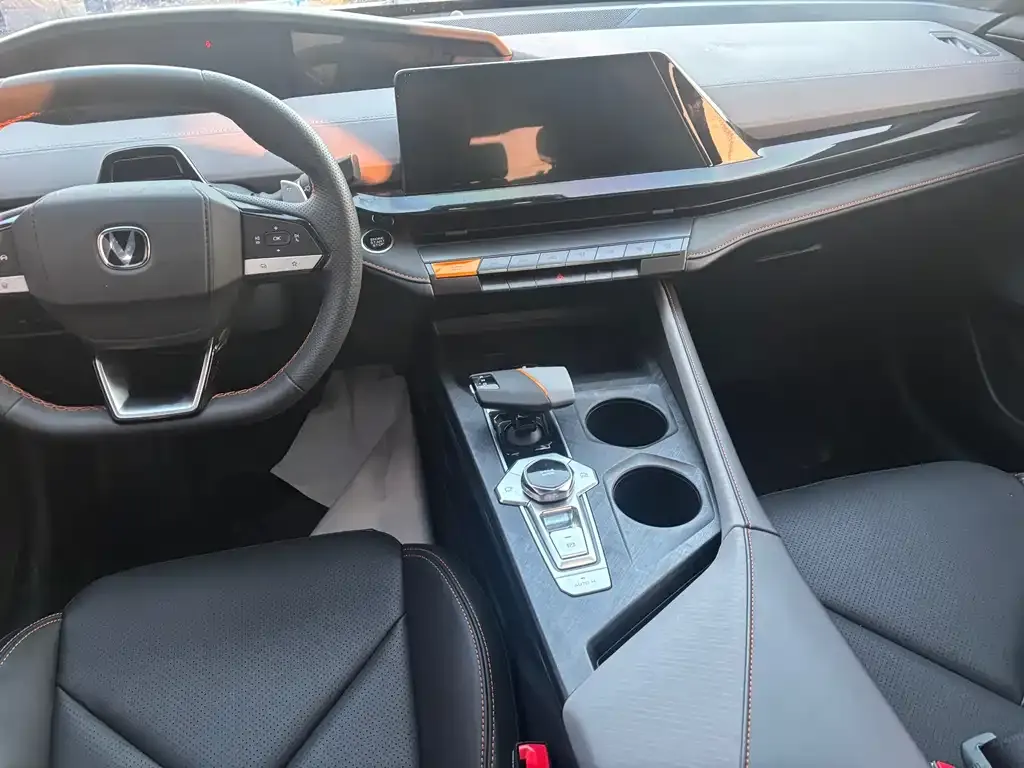 Changan UNI-V 2023 из CN, фото 5