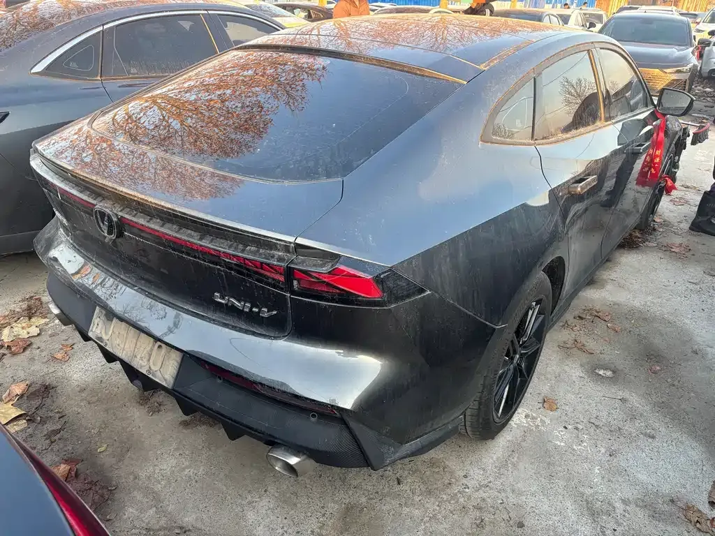 Changan UNI-V 2023 из CN, фото 7