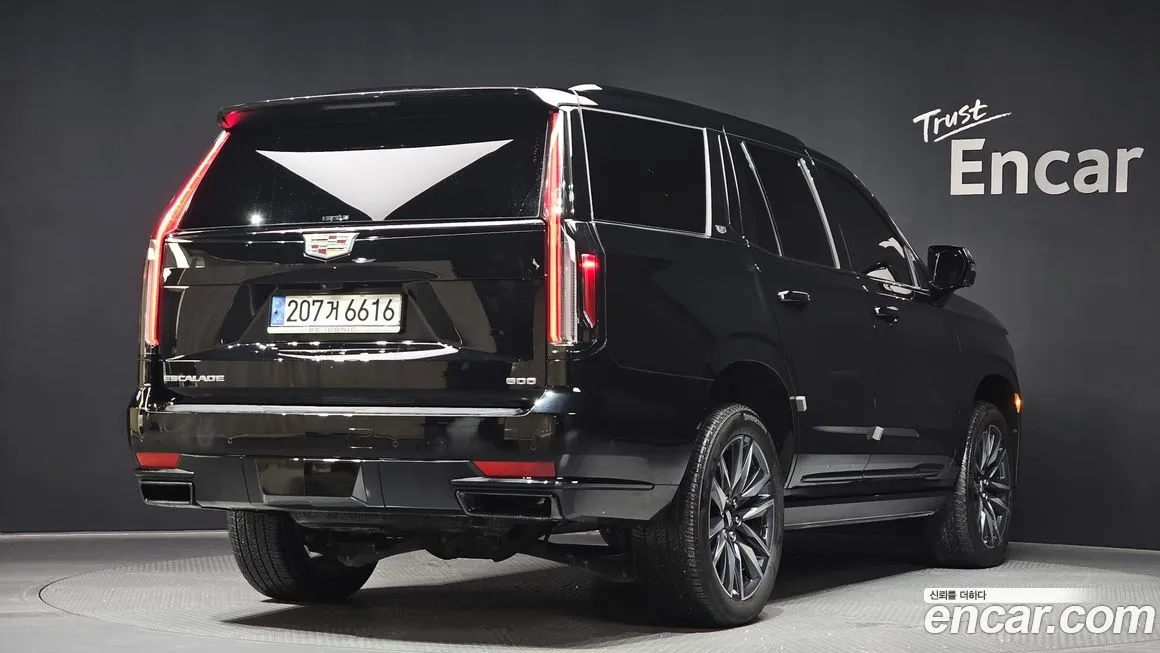 Cadillac Escalade 2023 из KR, фото 2