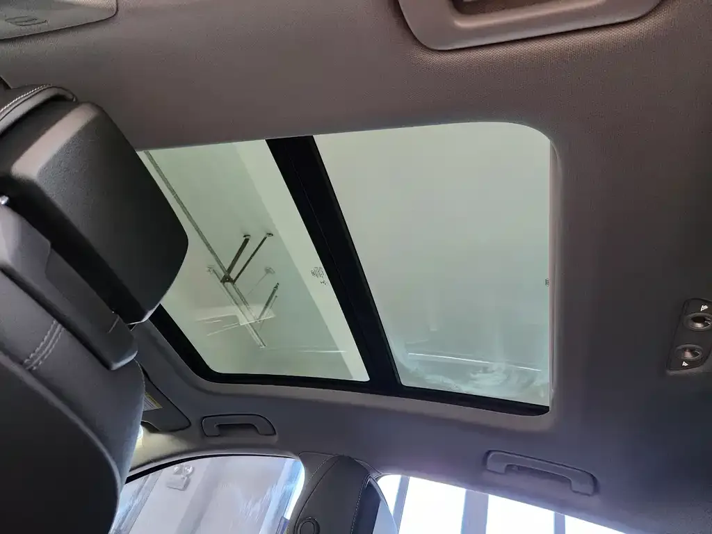 Audi A4L 2022 из CN, фото 10