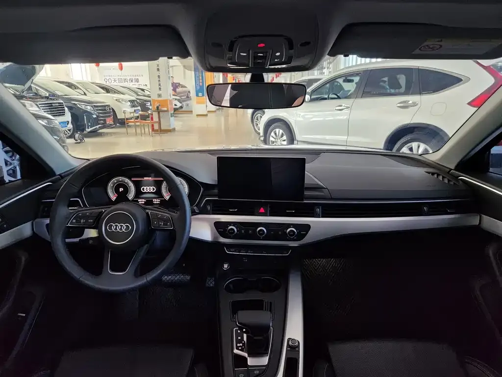 Audi A4L 2022 из CN, фото 9