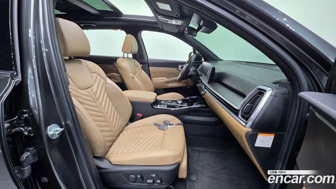 Kia Sorento — фото 10