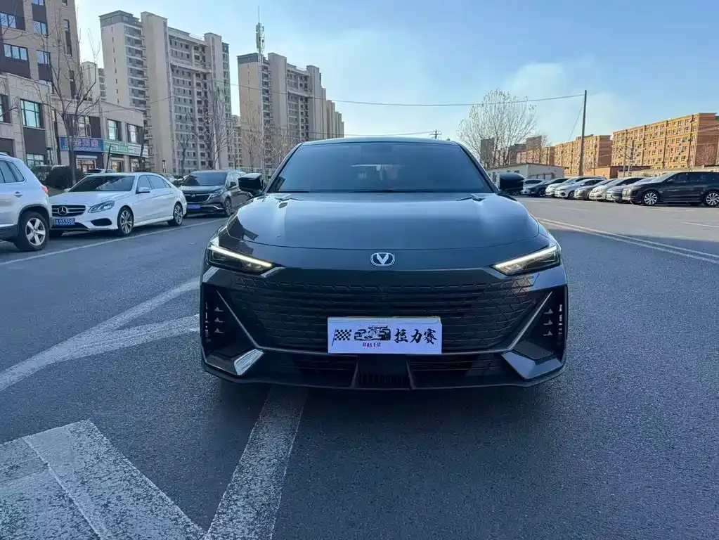 Changan UNI-V 2023 из CN, фото 2