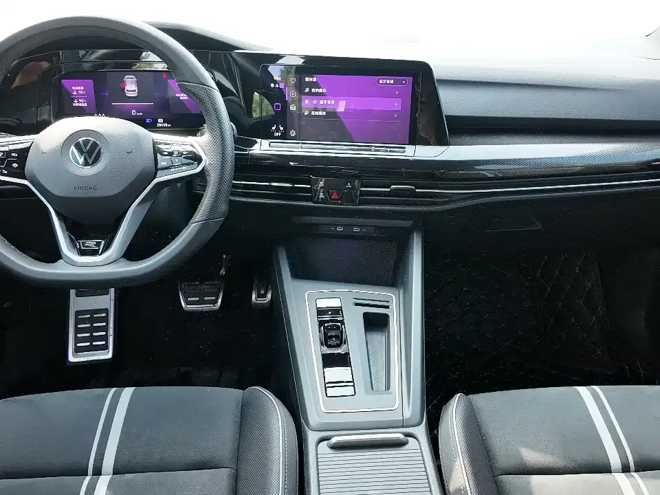 Volkswagen Golf 2022 из CN, фото 8