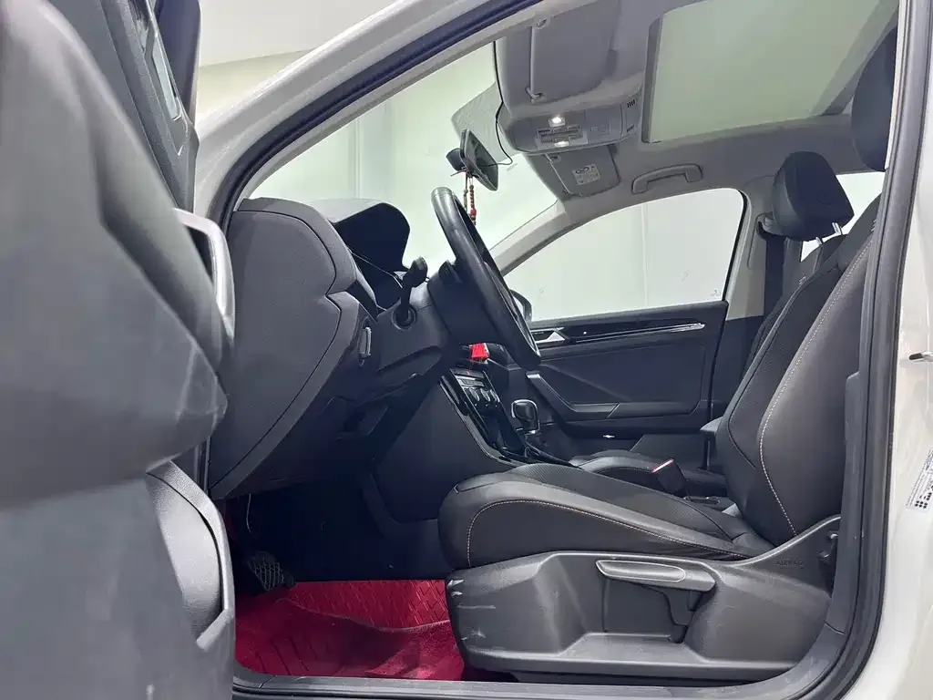 Volkswagen T-Roc 2021 из CN, фото 9