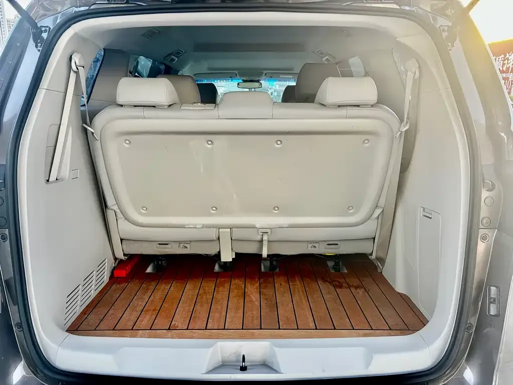 Buick GL8 2023 из CN, фото 5