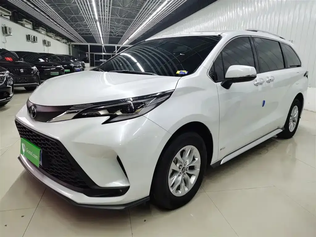Toyota Granvia 2024 из CN, фото 1