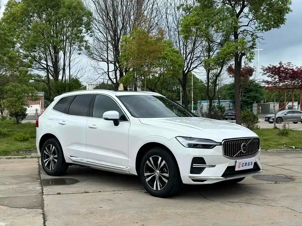 Volvo XC60 2023 из CN, фото 3