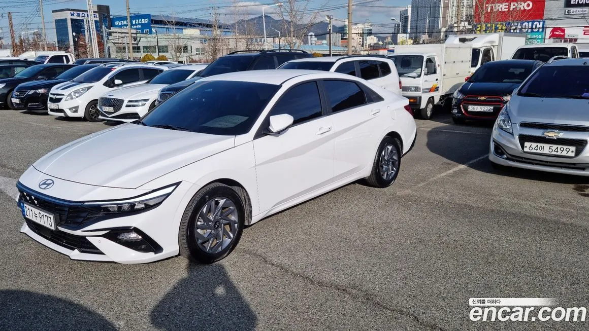 Hyundai AVANTE 2024 из KR, фото 2