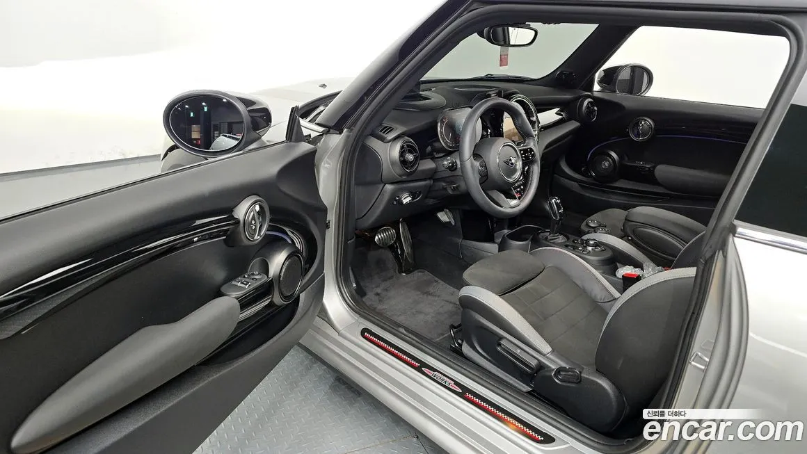 Mini Cooper 2024 из KR, фото 10
