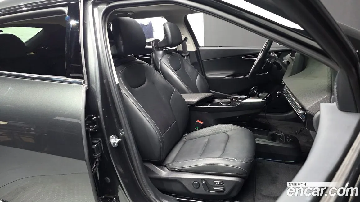 Kia EV6 2023 из KR, фото 10
