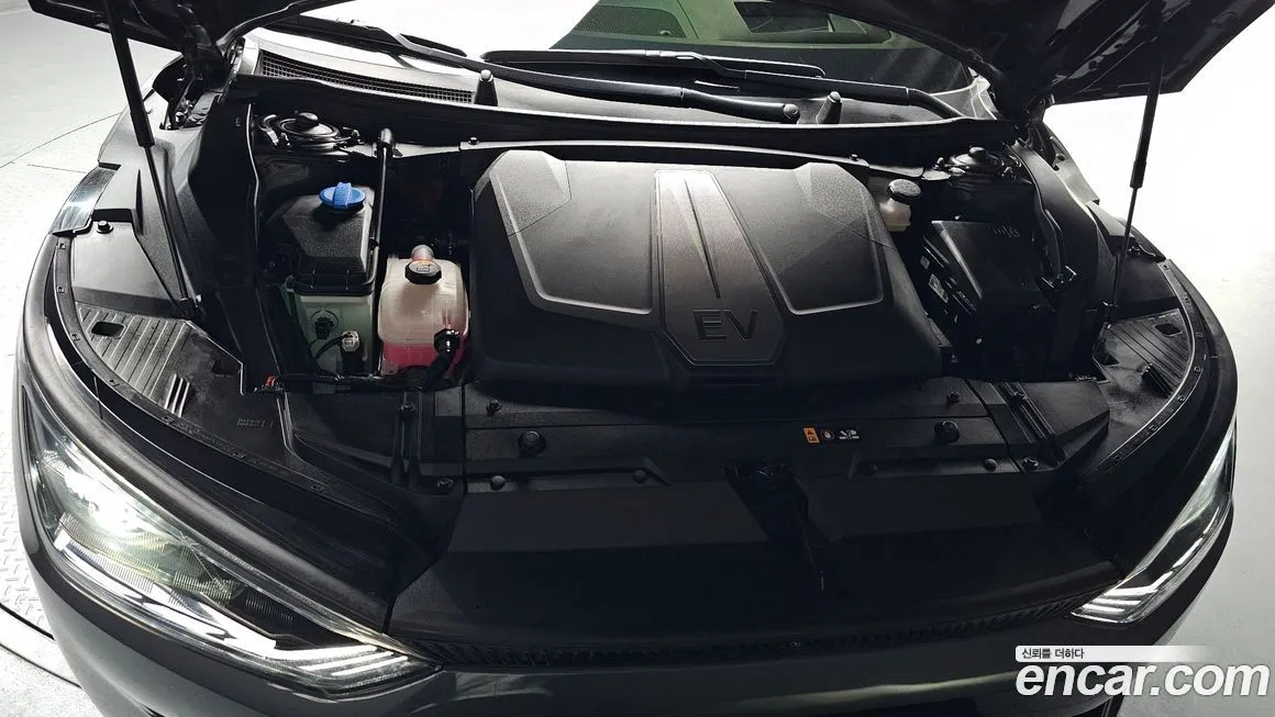 Kia EV6 2023 из KR, фото 6