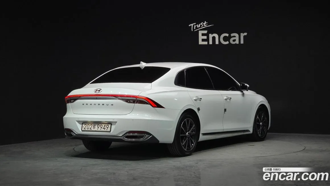 Hyundai Grandeur 2022 из KR, фото 2