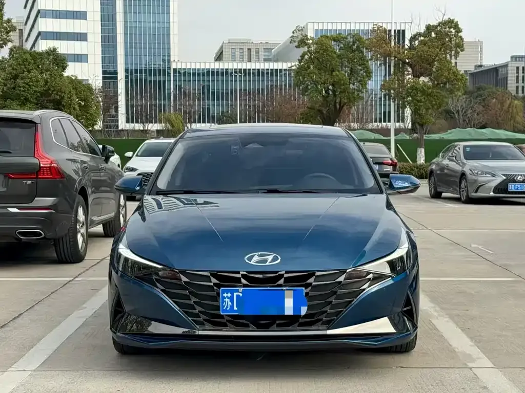Hyundai Elantra 2023 из CN, фото 2