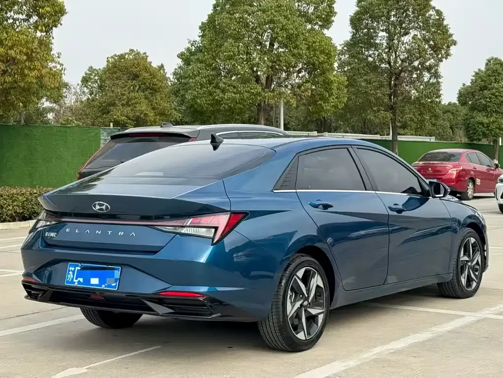 Hyundai Elantra 2023 из CN, фото 9