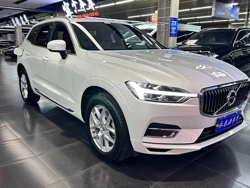 Volvo XC60 2021 из CN, фото 3