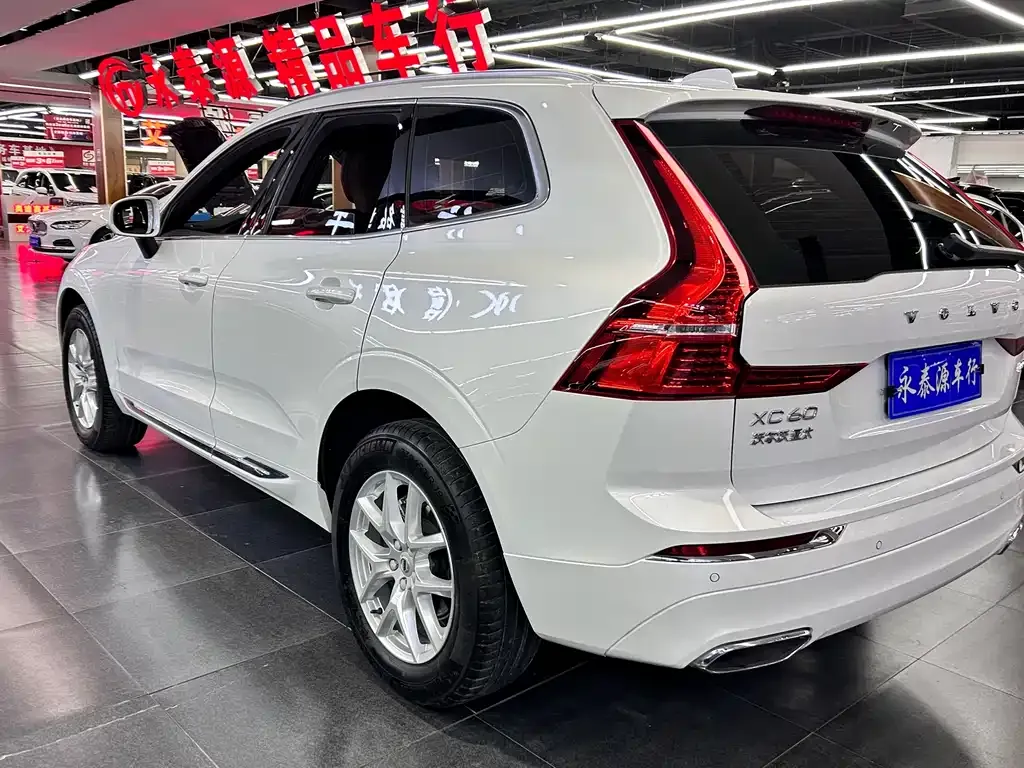 Volvo XC60 2021 из CN, фото 5