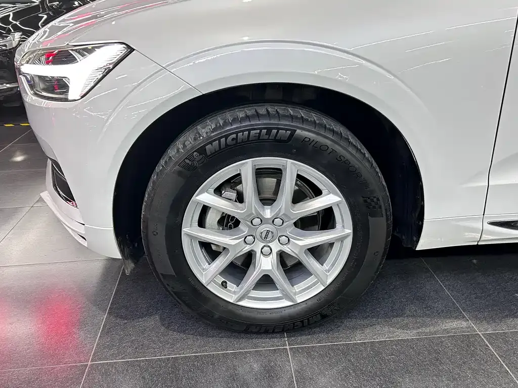 Volvo XC60 2021 из CN, фото 7