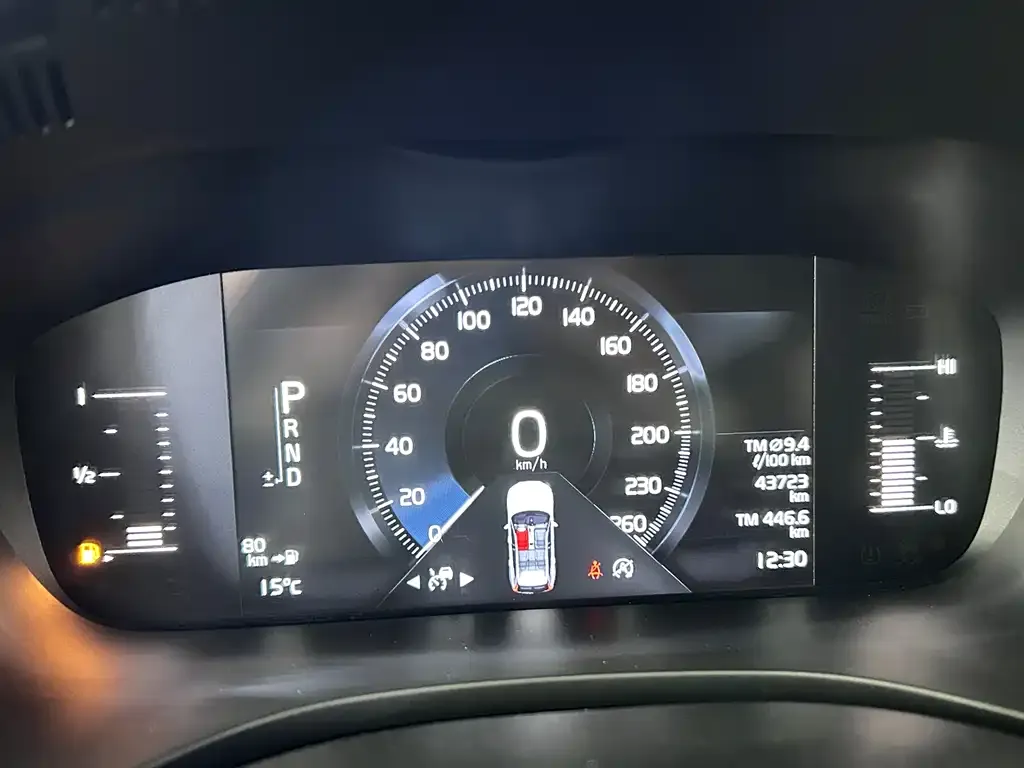 Volvo XC60 2021 из CN, фото 9