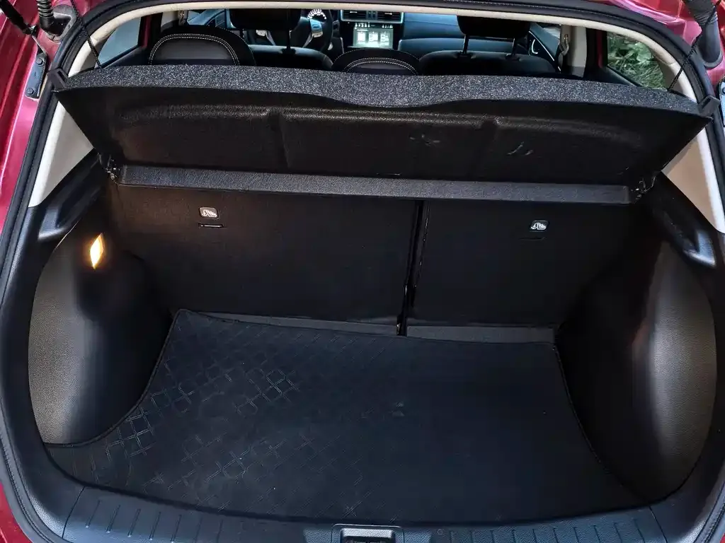 Nissan Tiida 2024 из CN, фото 6