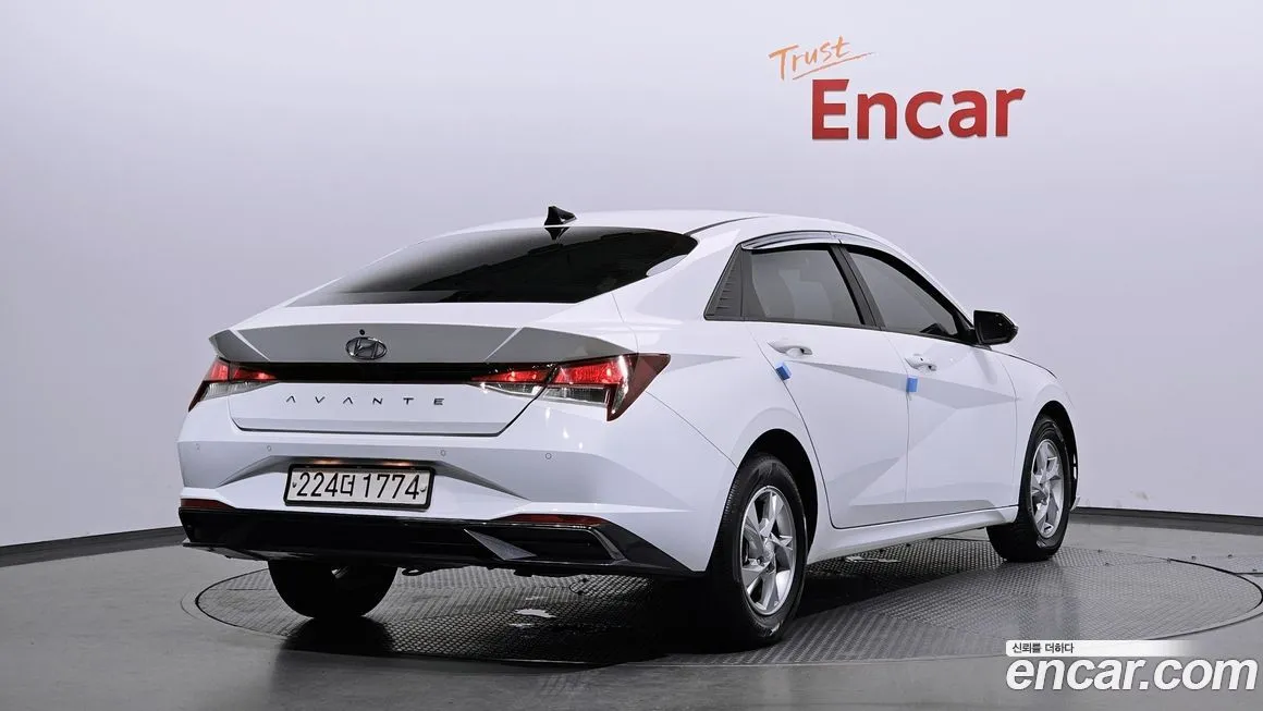 Hyundai AVANTE — фото 2