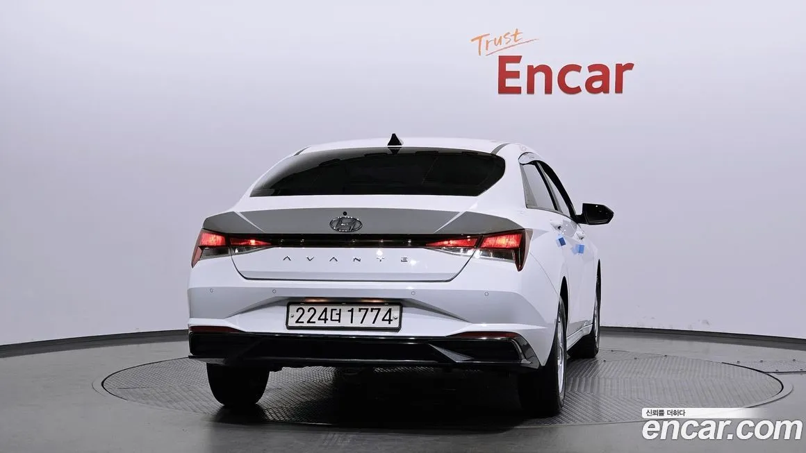 Hyundai AVANTE — фото 4