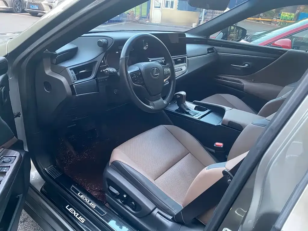Lexus ES 2024 из CN, фото 4