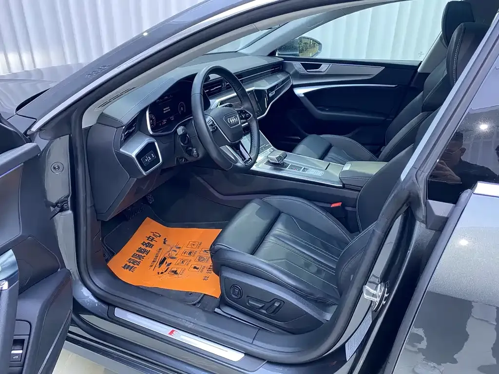 Audi A7 2024 из CN, фото 8