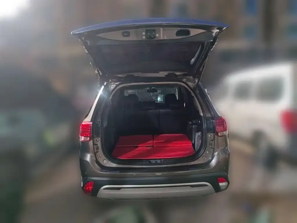 Mitsubishi Outlander 2021 из CN, фото 10