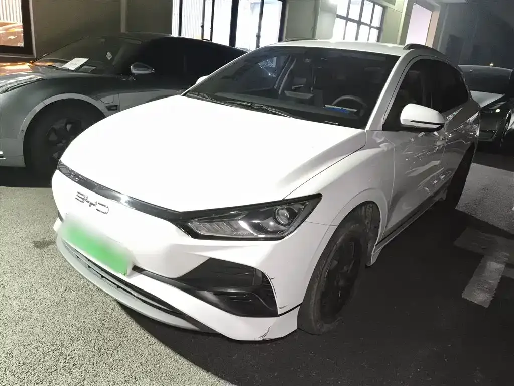 BYD e2