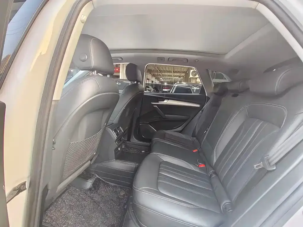 Audi Q5L 2021 из CN, фото 7