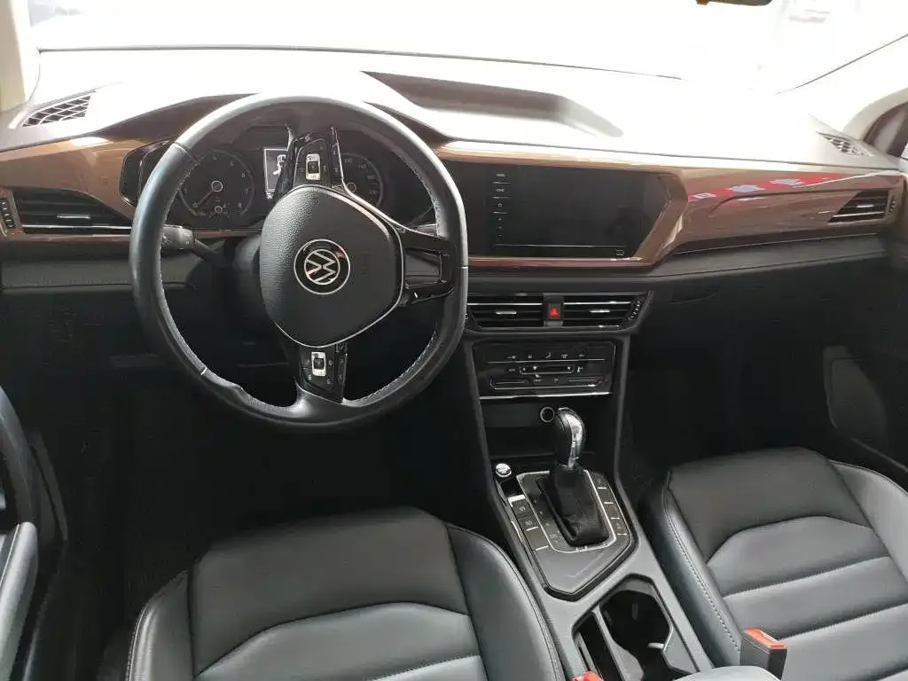 Volkswagen Tharu 2022 из CN, фото 7