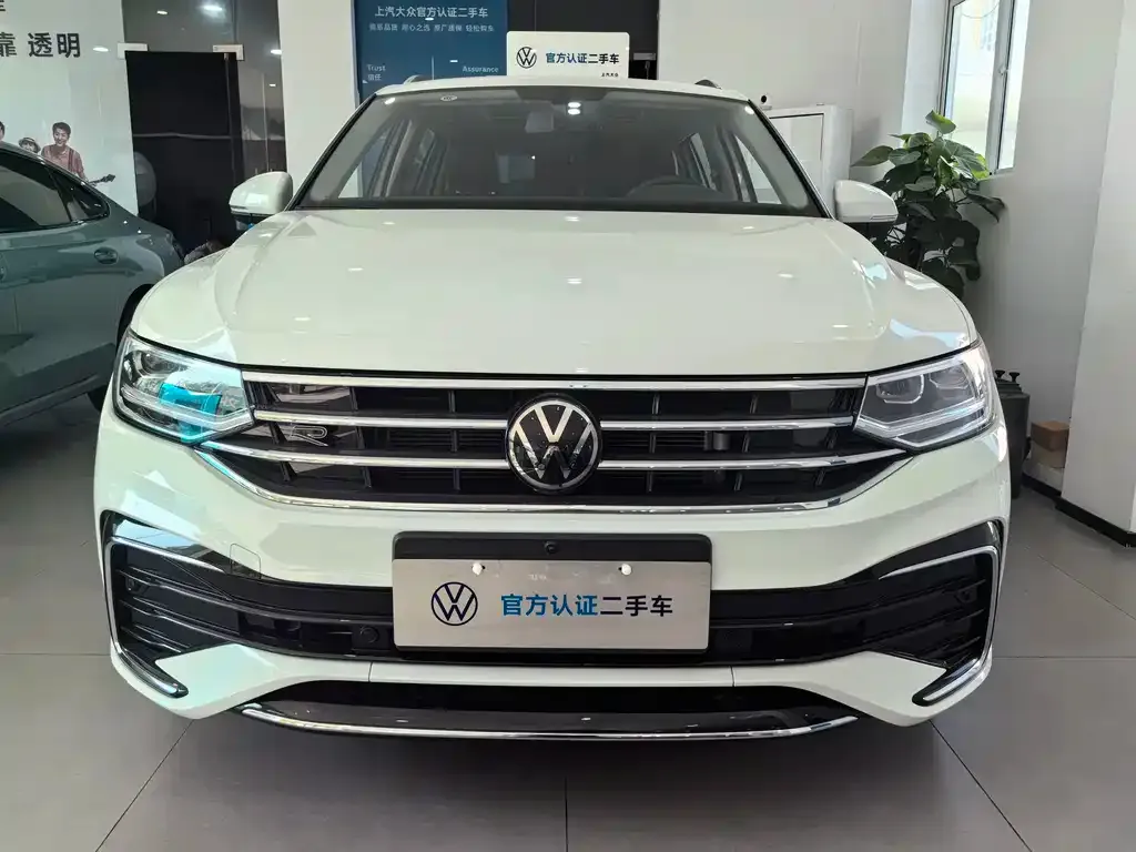 Volkswagen Tiguan L 2024 из CN, фото 2