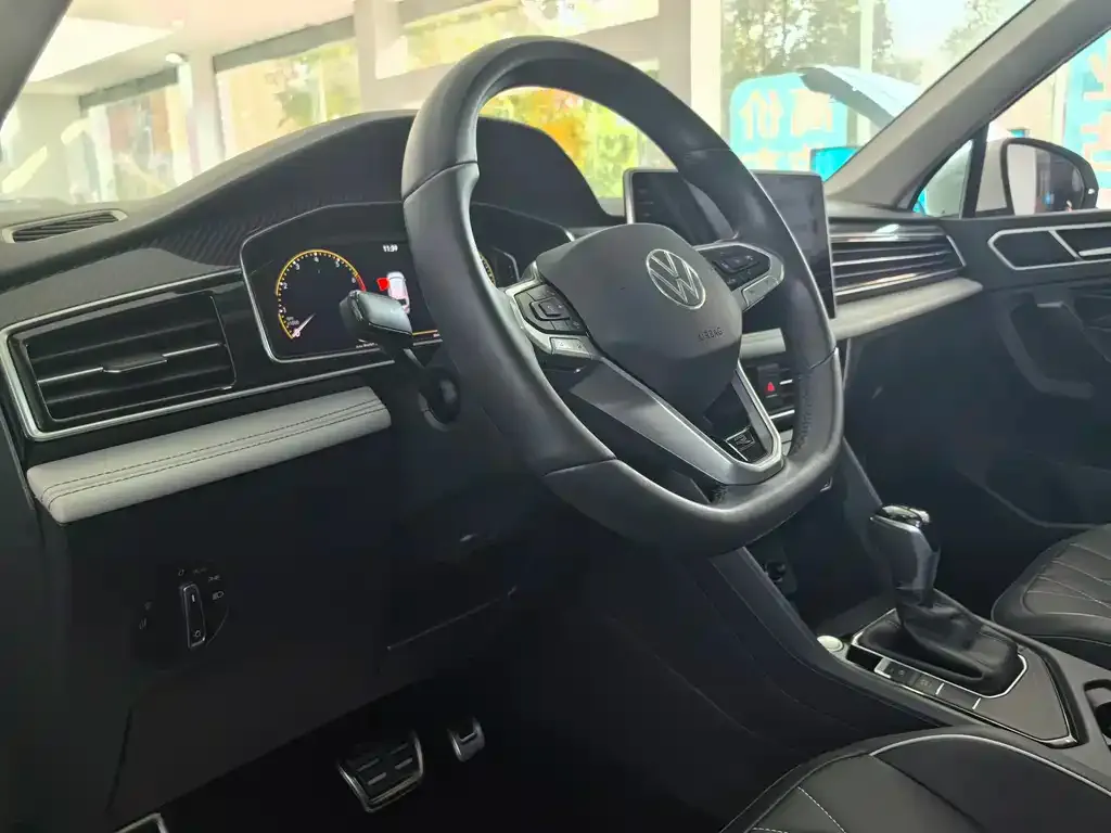 Volkswagen Tiguan L 2024 из CN, фото 4
