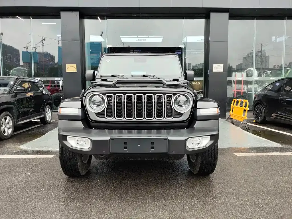 Jeep Wrangler PHEV 2025 из CN, фото 2