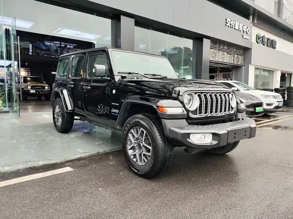 Jeep Wrangler PHEV 2025 из CN, фото 3