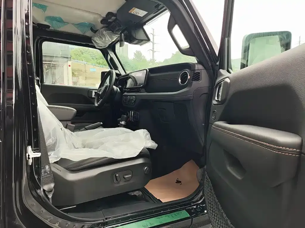 Jeep Wrangler PHEV 2025 из CN, фото 7
