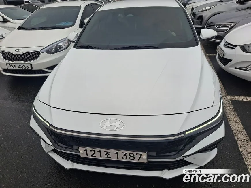 Hyundai AVANTE — фото 1