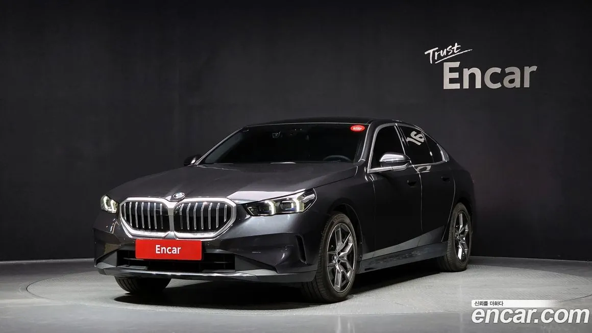 BMW 5-Series 2024 из KR, фото 1