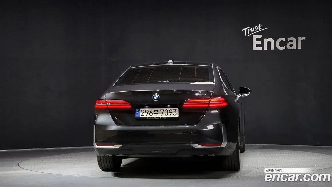 BMW 5-Series 2024 из KR, фото 4