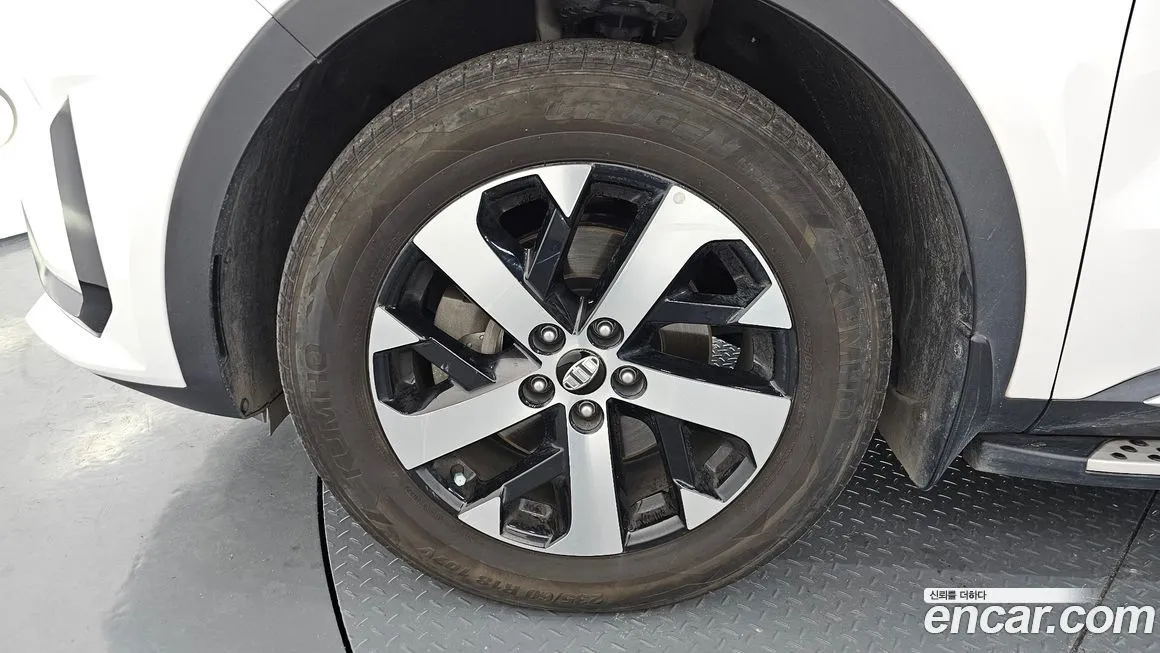 Kia Sorento — фото 5