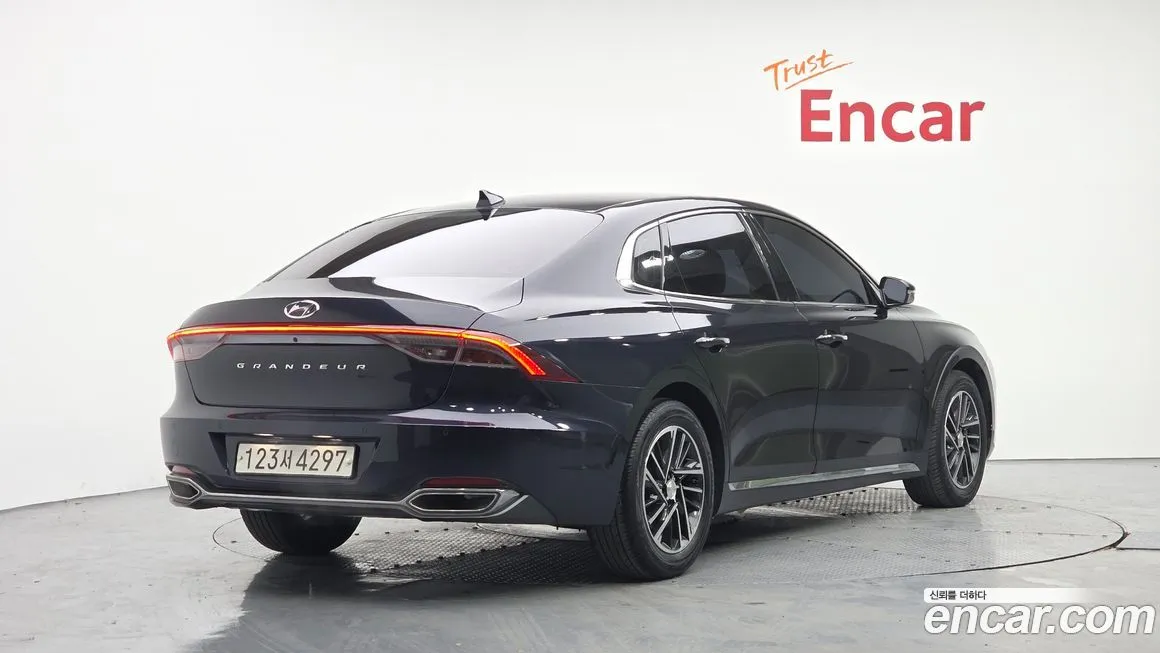 Hyundai Grandeur 2021 из KR, фото 2
