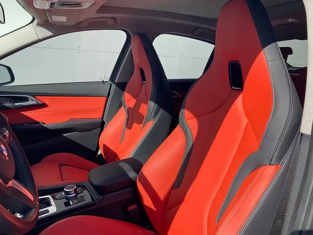 BMW 1 Series 2023 из CN, фото 8