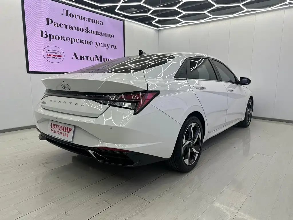 Hyundai Elantra 2022 из CN, фото 9