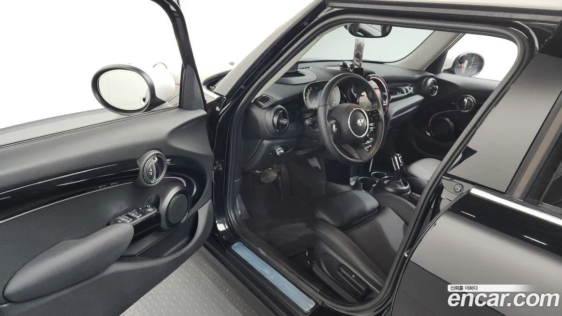Mini Cooper 2023 из KR, фото 10
