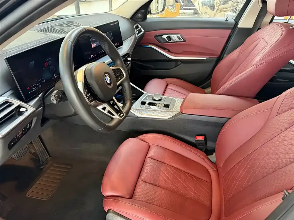 BMW 3 Series 2024 из CN, фото 9