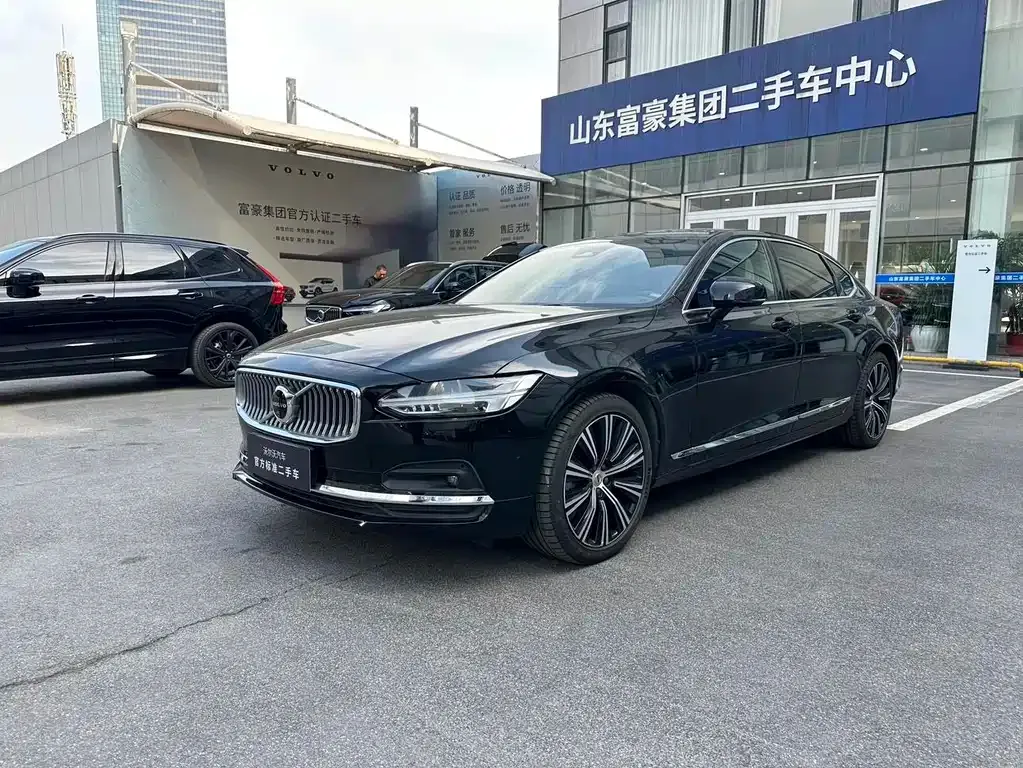 Volvo S90 2024 из CN, фото 1